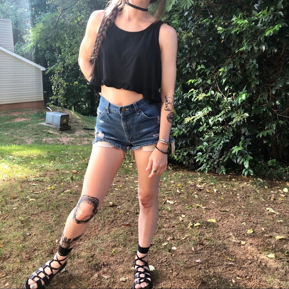 Black Ruffle Hem Crop Top